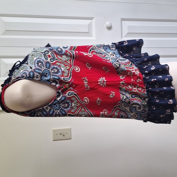 3/$20 Bila Red and Blue Paisley Blouse Size M - Picture 2 of 8